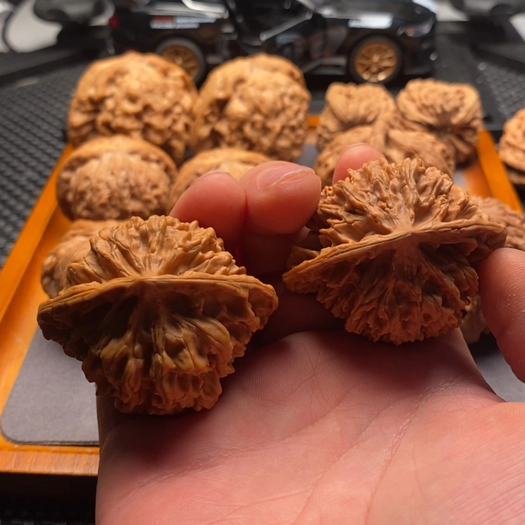 文玩核桃精品对盘龙