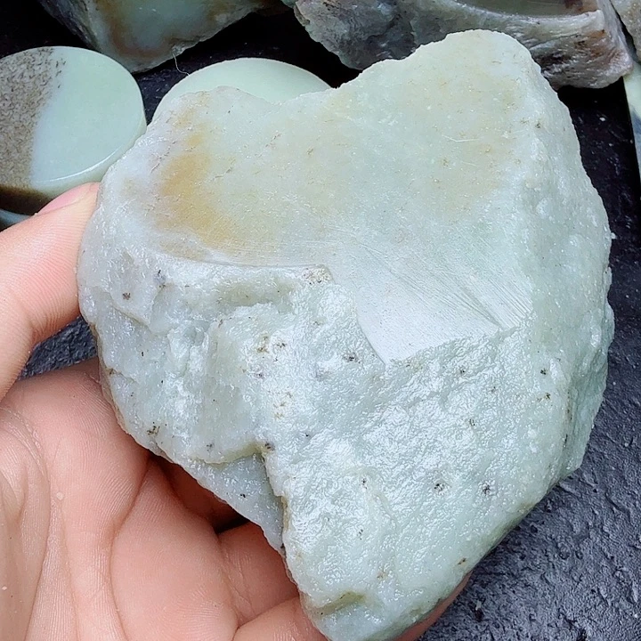 未镶嵌和田玉（糖玉）珠宝奇石