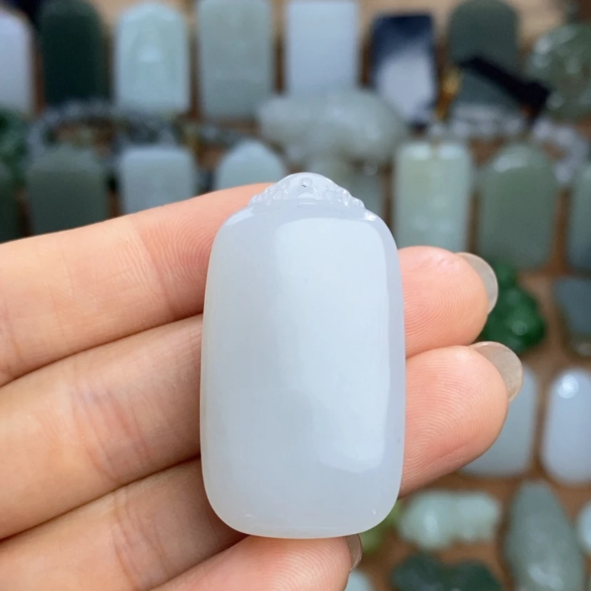 【闪购商品】颈饰未镶嵌和田玉