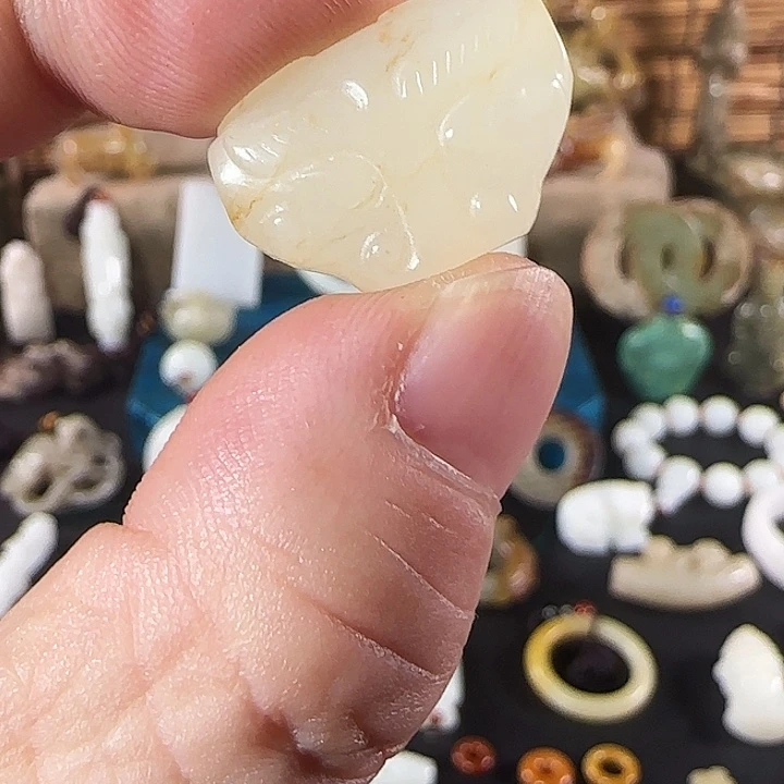 和田玉（糖玉）未镶嵌颈饰