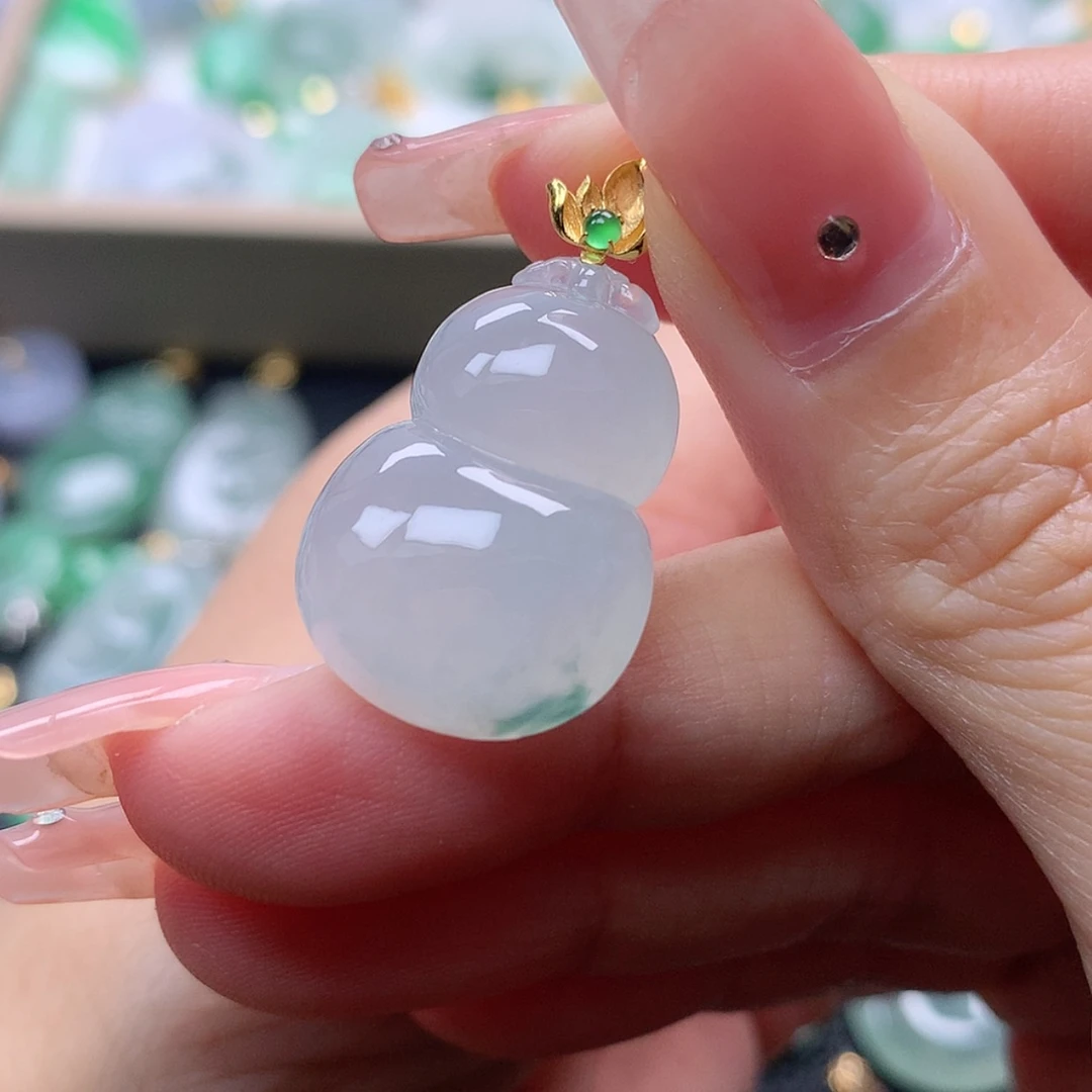 【闪购商品】翡翠18K金镶嵌吊坠(赠链)