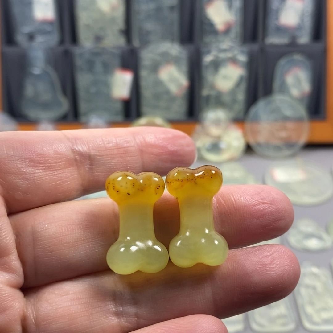 未镶嵌蛇纹石玉颈饰