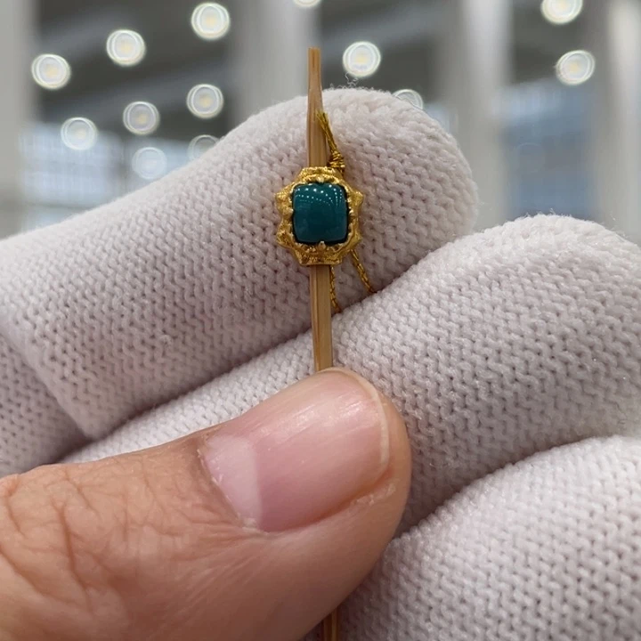 绿松石18K金镶嵌珠宝奇石