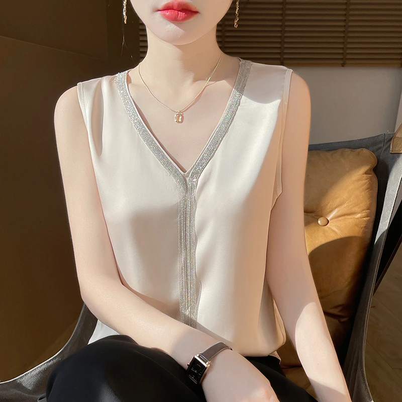 【现货宠粉】新款V领背心女显瘦短款内搭夏季叠穿无袖打底外穿上衣