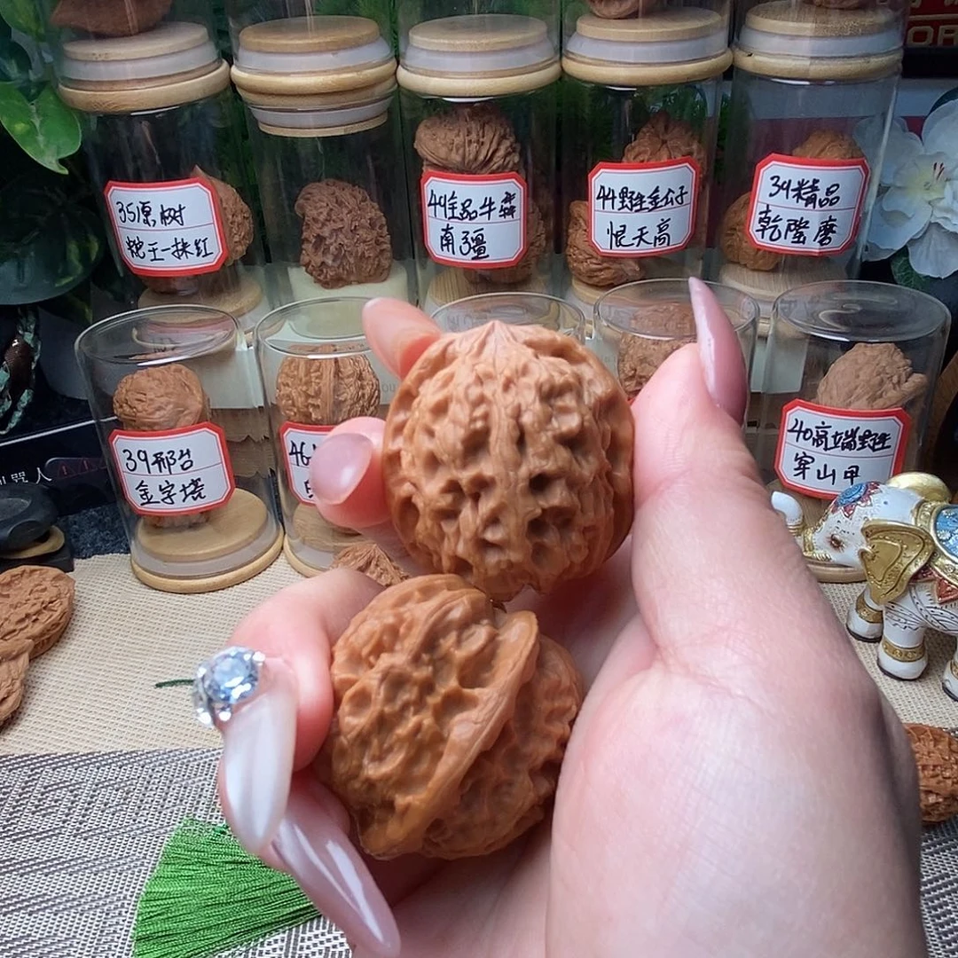 吃***去文玩核桃把件血狮……