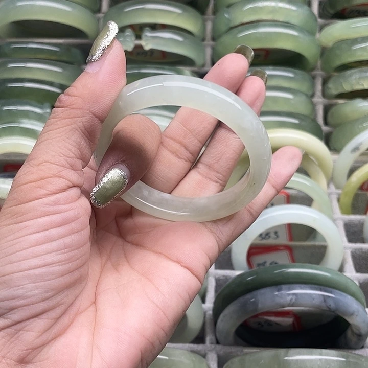 蛇纹石玉未镶嵌手镯368