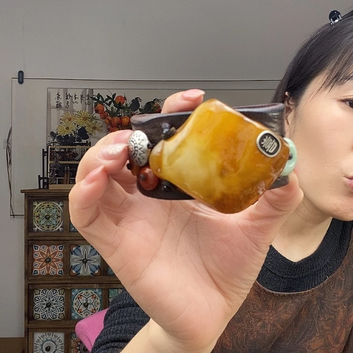 蜜蜡手镯未镶嵌江**L手镯