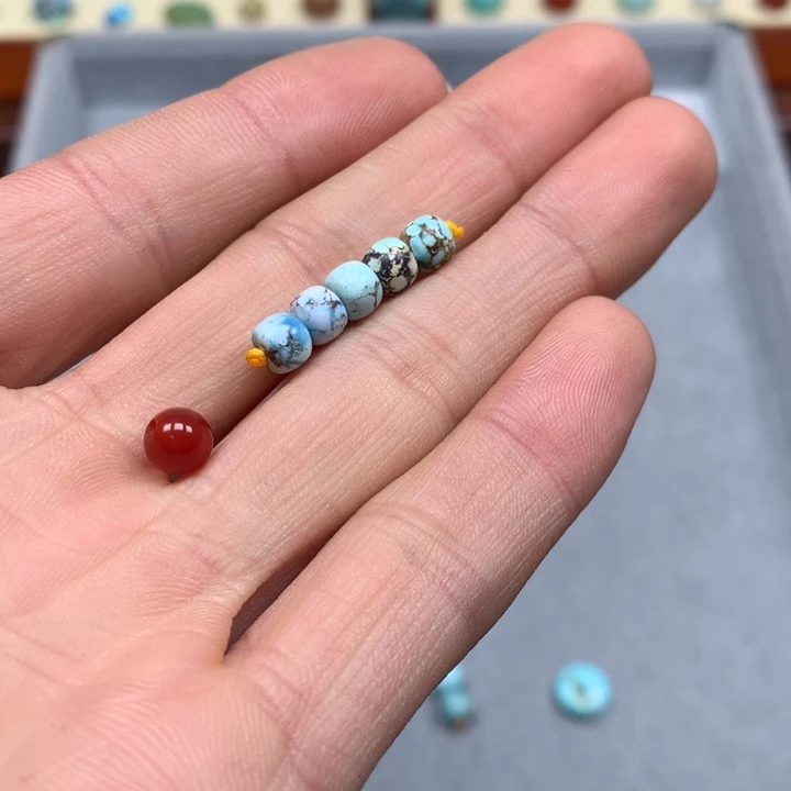 南红玛瑙配饰未镶嵌