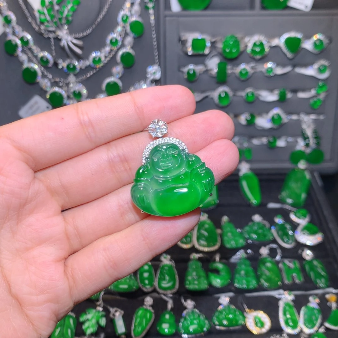 翡翠18K金镶嵌颈饰佛公吊坠