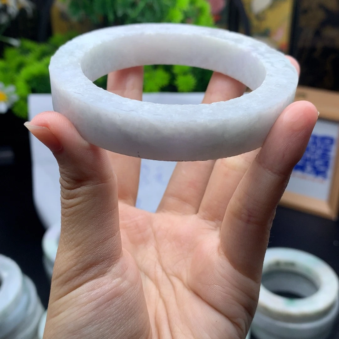 未镶嵌定制翡翠手镯定制翡翠