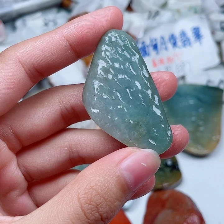 你***了翡翠未镶嵌颈饰翡翠