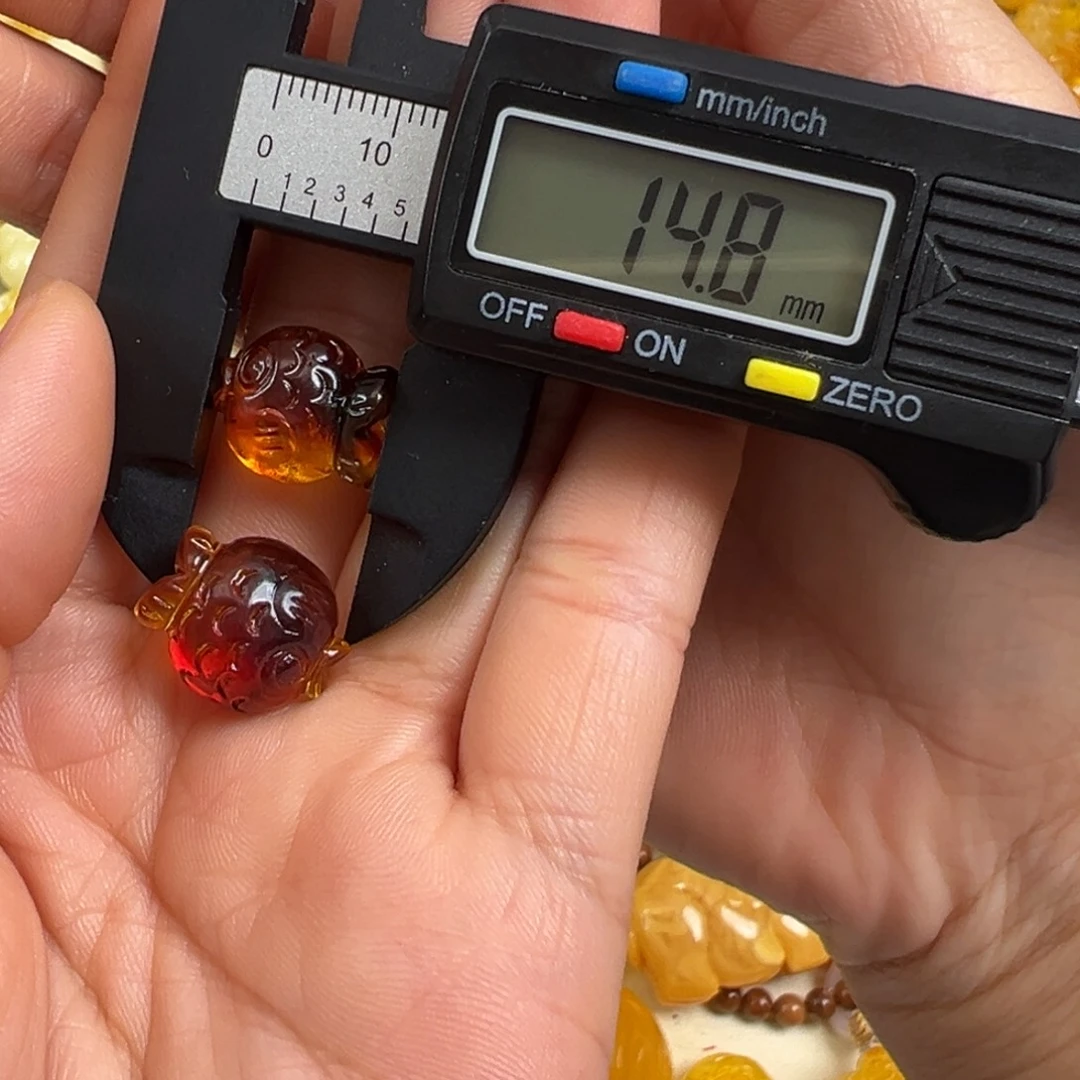 小***包琥珀未镶嵌裸石琥珀