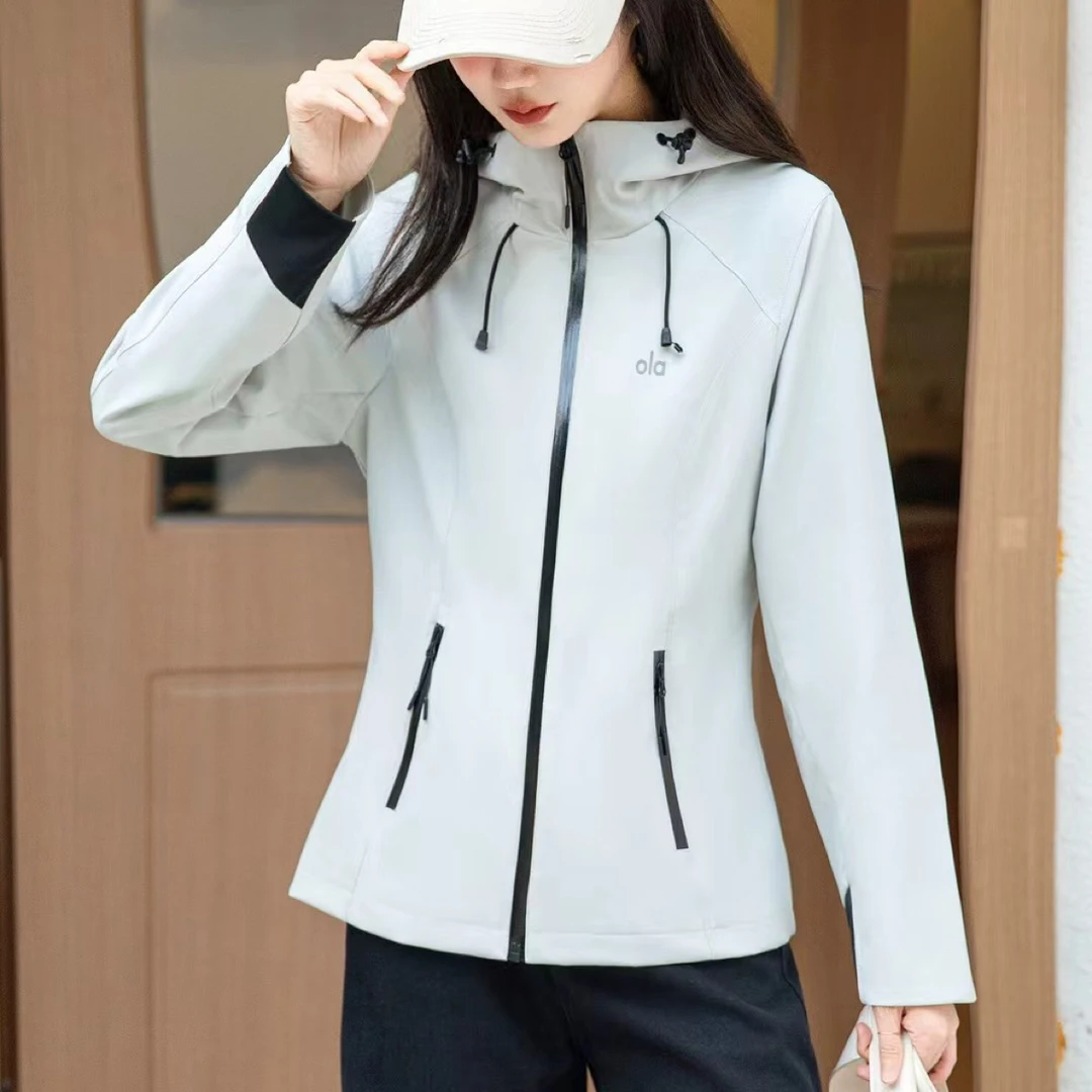女款秋冬户外软壳衣连帽设计防水防风收腰显瘦锁温保暖