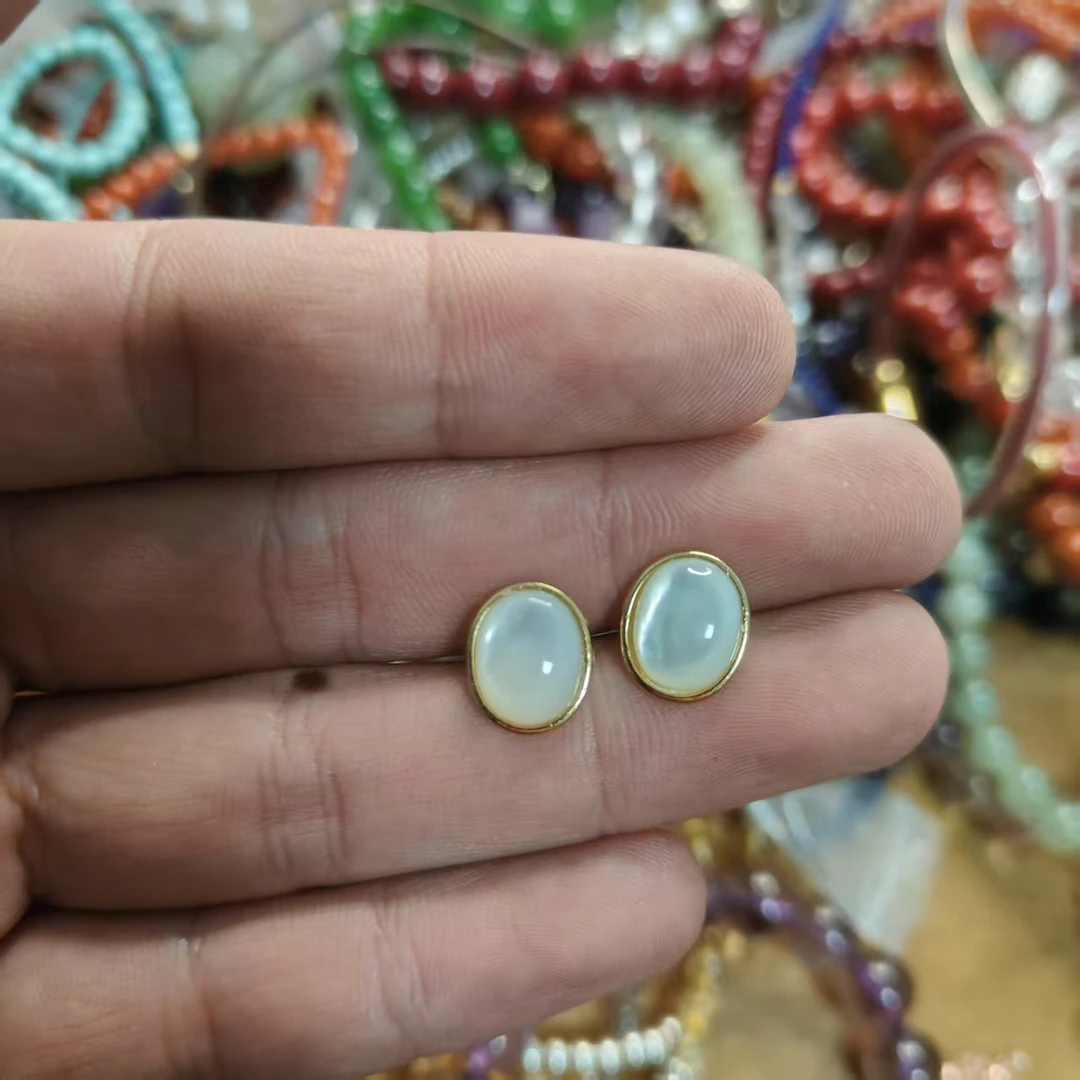 925银耳饰 （桃）白贝椭圆微光猫眼耳钉一对（微闪光泽很好看）