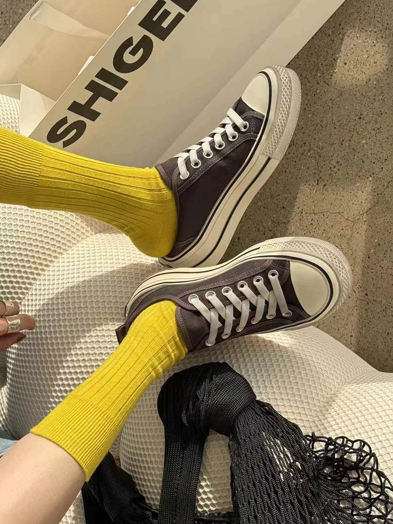 诗歌兰真皮女鞋2025春款时尚百搭平底休闲鞋系带韩版帆布鞋单鞋潮