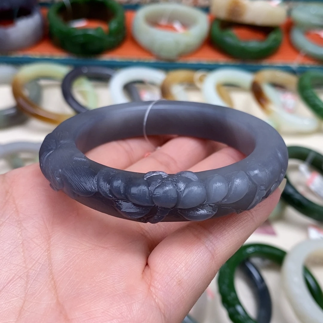 和田玉未镶嵌手镯57.4定制