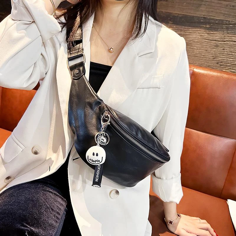 皮休闲 胸包2025新款斜挎包腰包女潮百搭中性潮流水饺包个性腰包