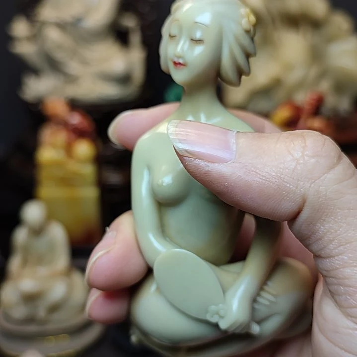 寿山石诚*寿山灰性芙蓉