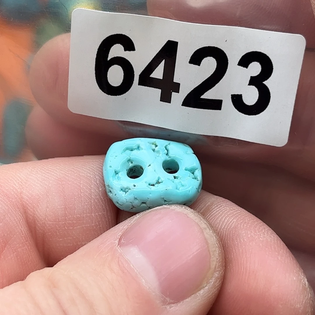 绿松石未镶嵌颈饰