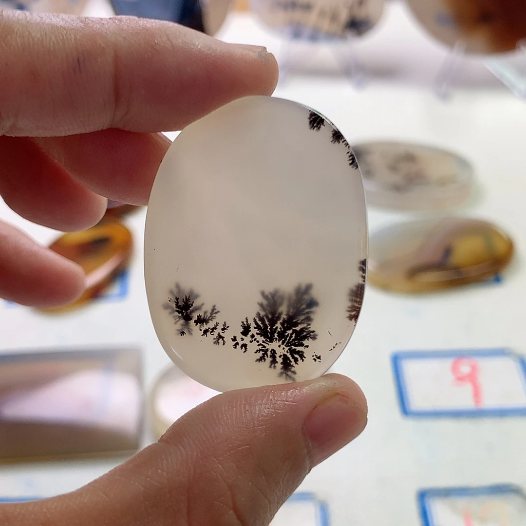 玛瑙/玉髓未镶嵌珠宝半成品