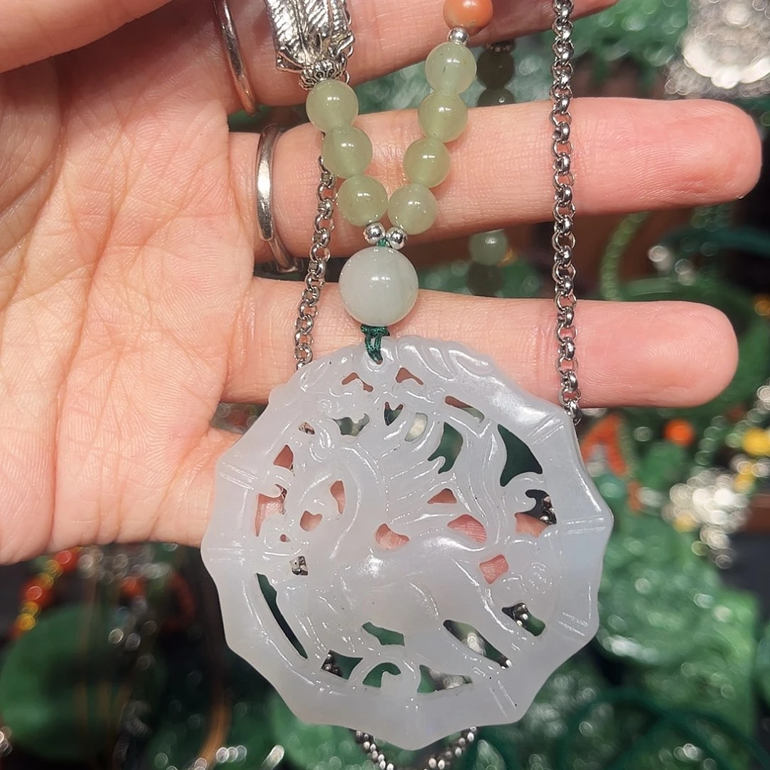 颈饰未镶嵌和田玉（糖玉）