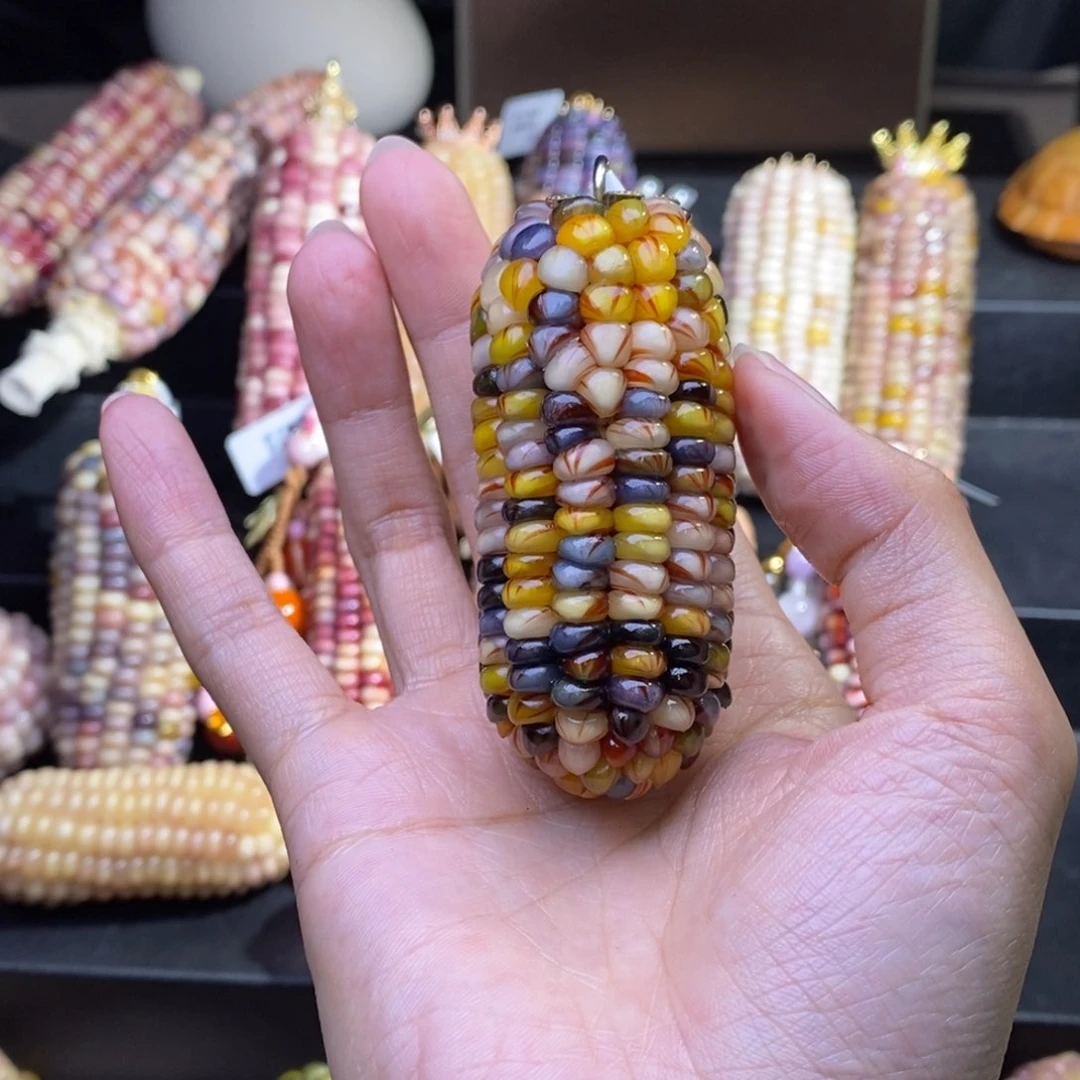 有机玻璃小**生文玩玉米