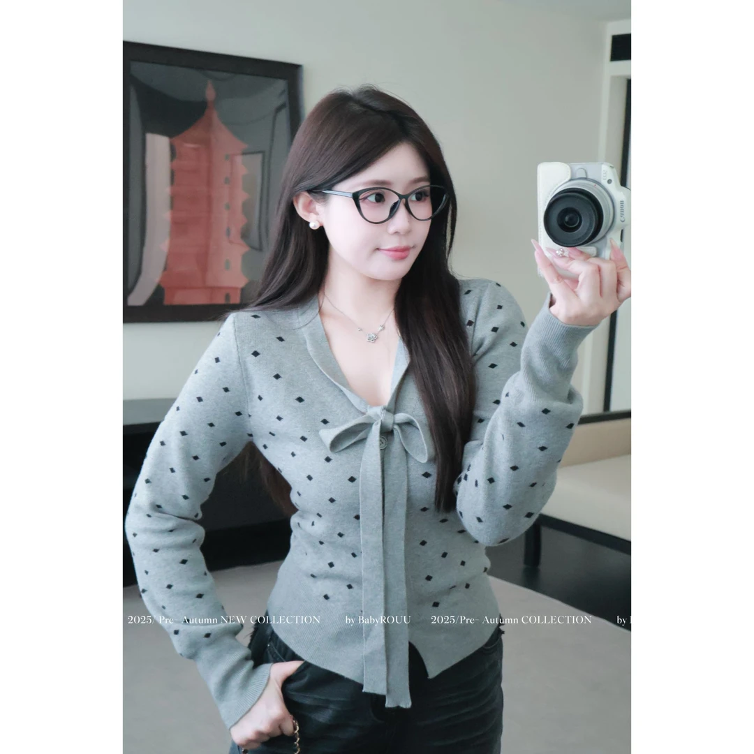 【缪尔手记】温与柔秋日灰调修身小众针织显瘦长袖显瘦牛仔裤套装