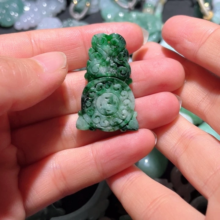 【闪购商品】翡翠颈饰未镶嵌天然翡翠