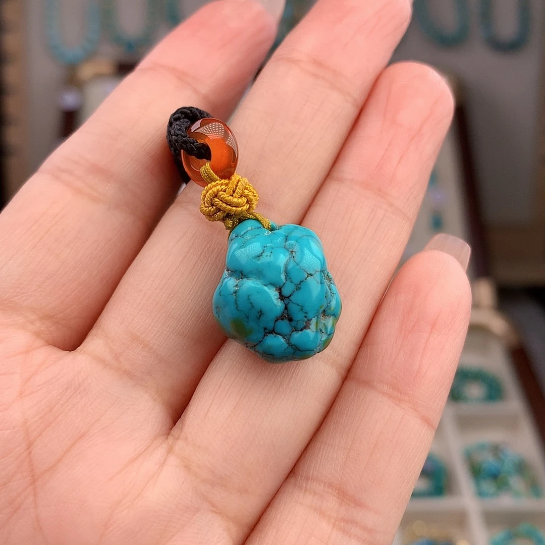 绿松石未镶嵌颈饰