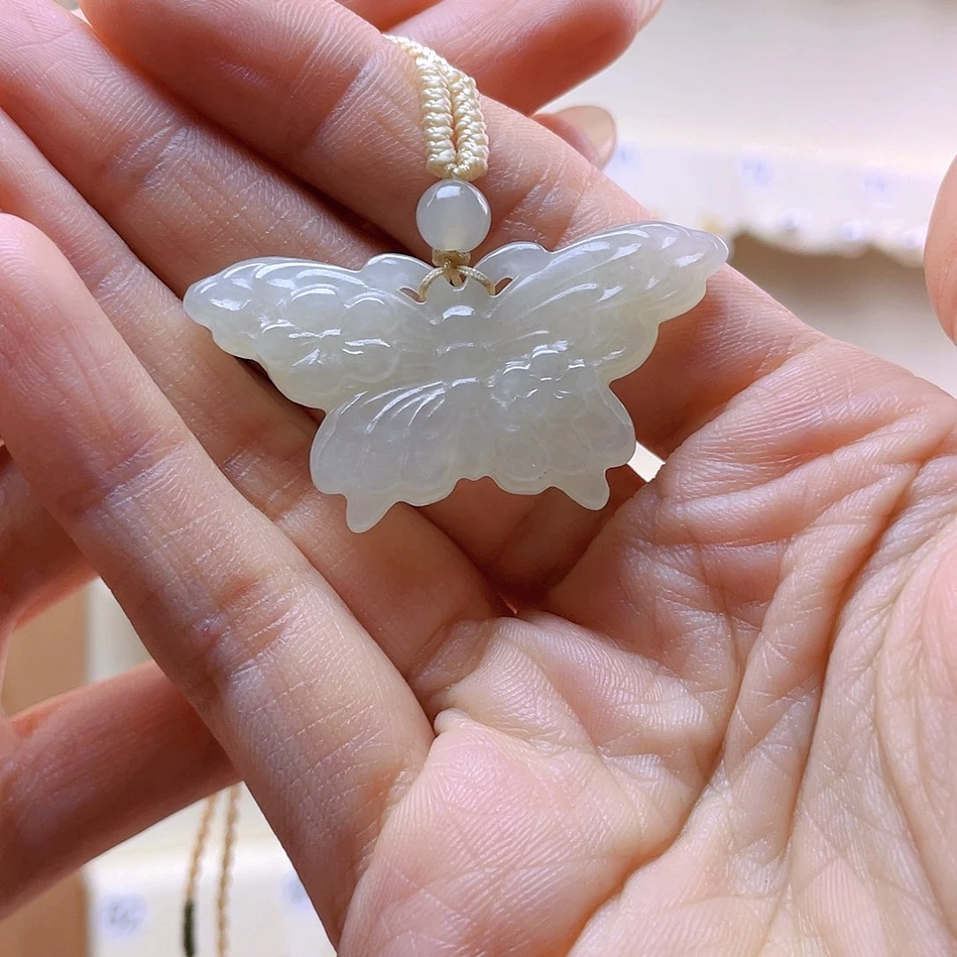 和田玉吊坠(赠链)未镶嵌张