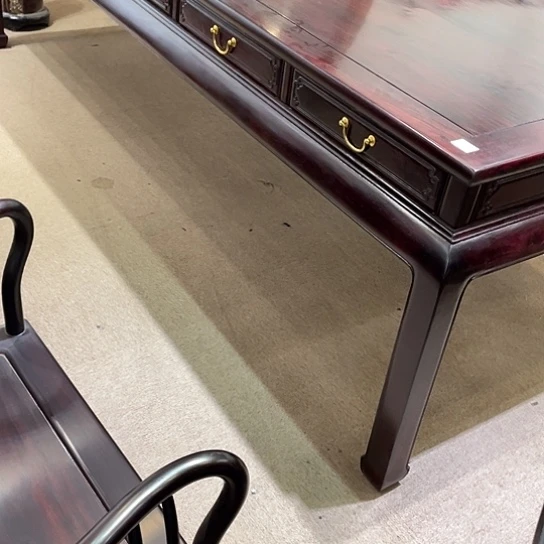 绒质260大桌子。