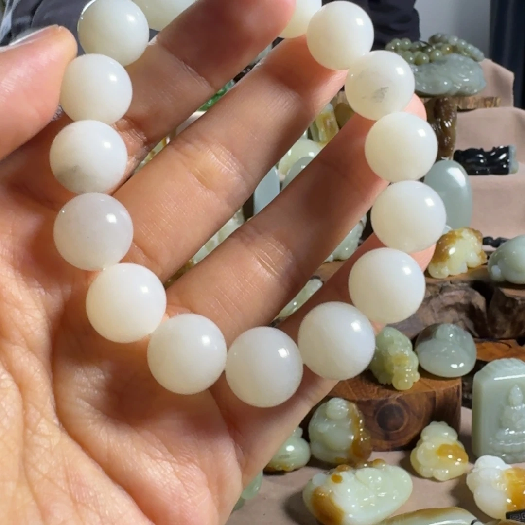 和田玉（糖玉）未镶嵌颈饰