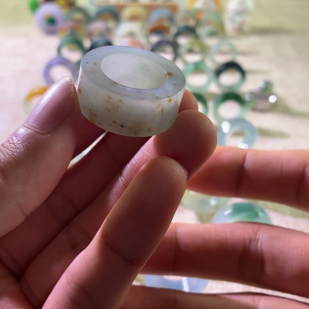 定制翡翠未镶嵌纹裂戒指15-23