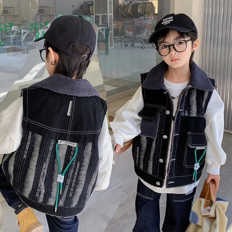 儿童马甲秋冬款2024新款男童牛仔背心加绒冬季外穿女孩马夹加厚潮