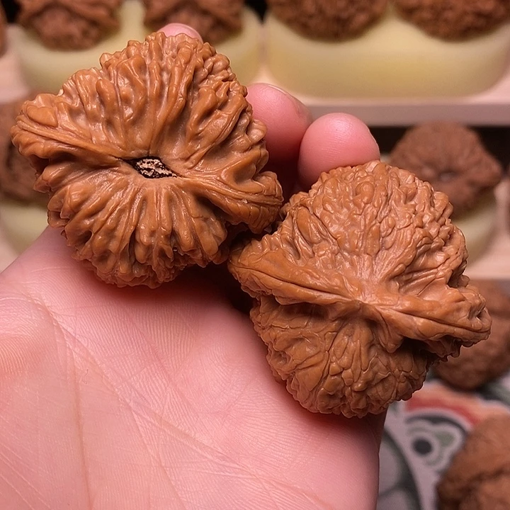 文玩核桃吊坠45球疆43肚