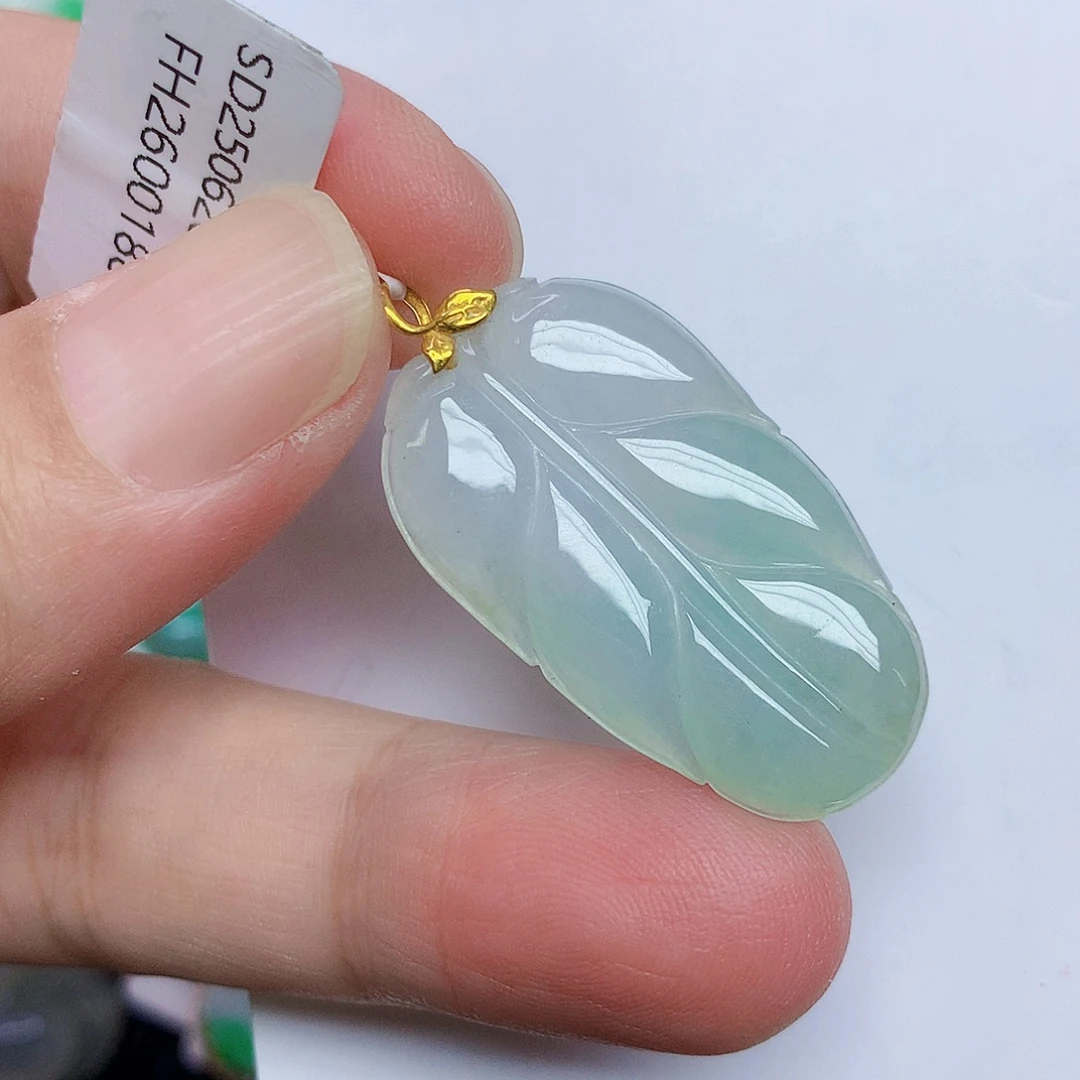 翡翠18K金镶嵌颈饰3567775