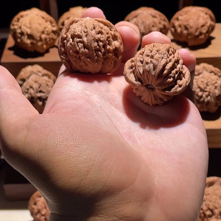 托****文玩核桃把件磨盘福利