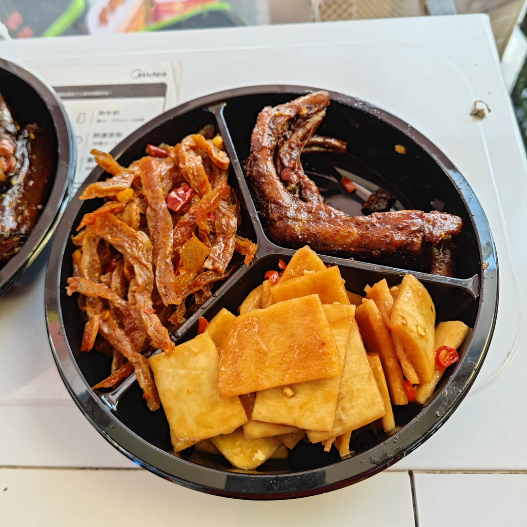 卤食三拼盘(甜辣大鸭爪150g+魔芋丝150g+萝卜皮200g)