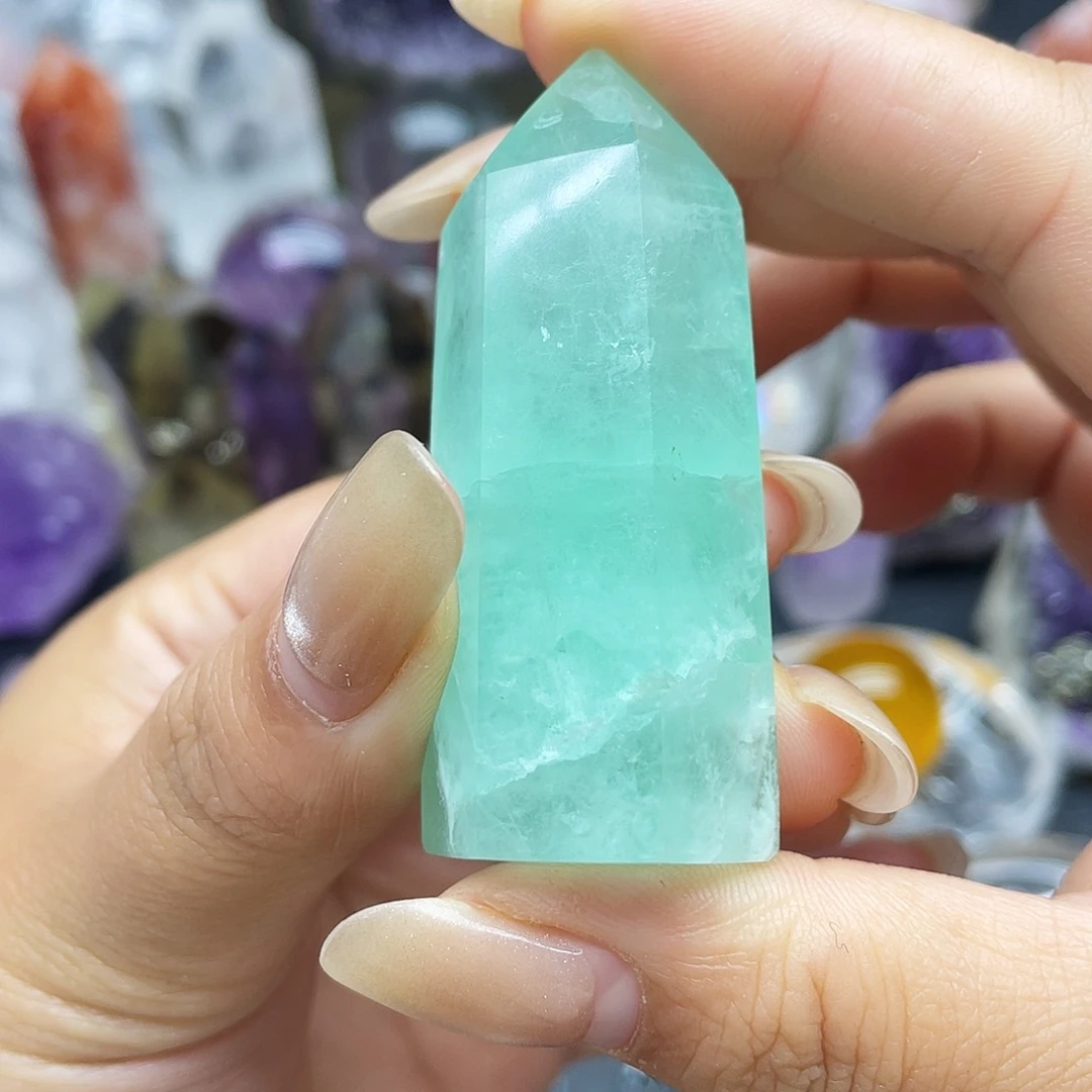 未镶嵌水晶珠宝半成品32绿莹石柱子