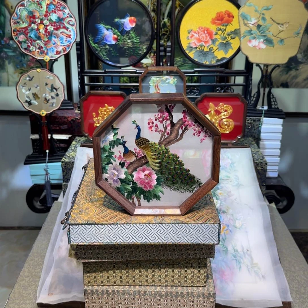 刺绣刺绣工艺精湛