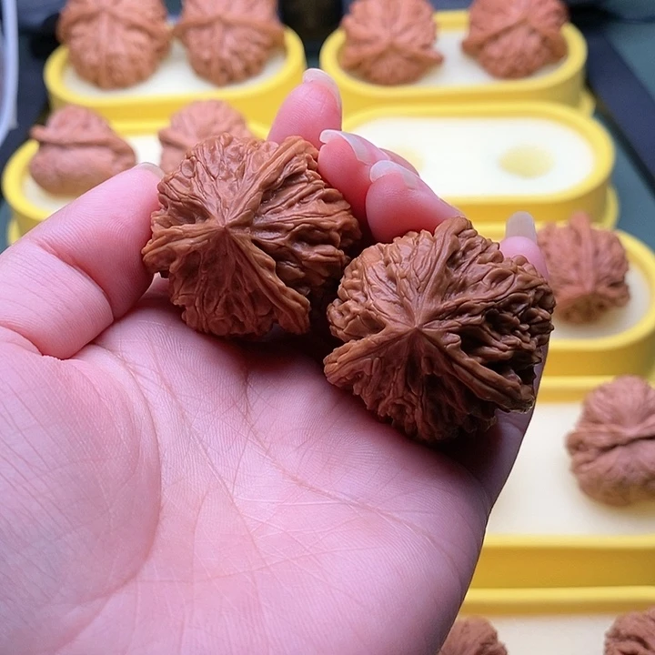 文玩核桃吊坠文山三棱