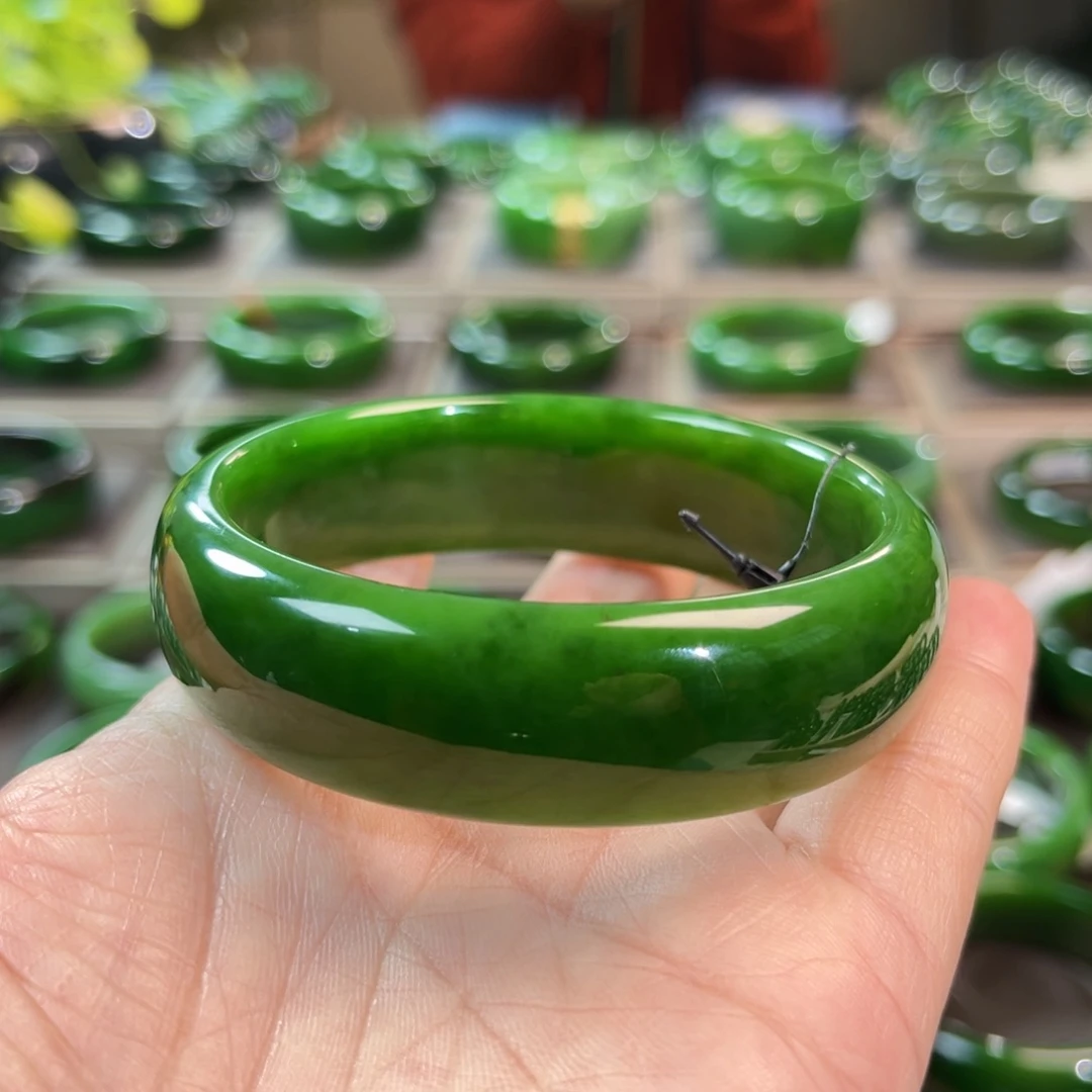 未镶嵌手镯和田玉（碧玉）