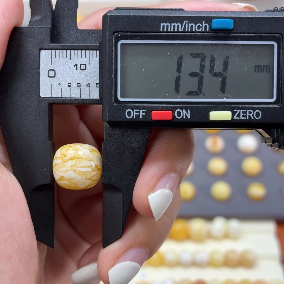 琥珀未镶嵌裸石俄料虎皮纹老型13.4mm