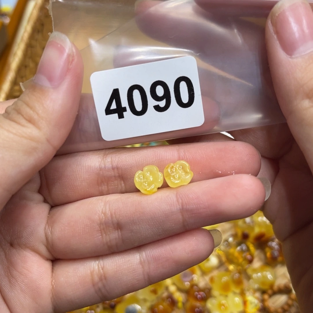 琥珀珠宝奇石未镶嵌