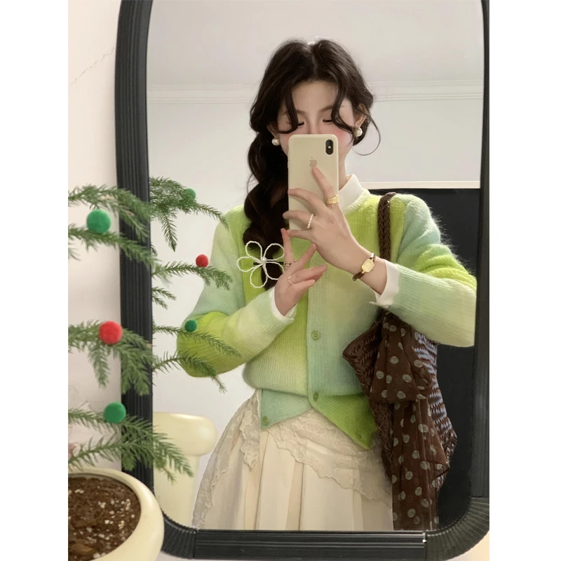 夏季chic别致穿搭渐变绿色针织开衫女春秋韩系小众设计感上衣外搭