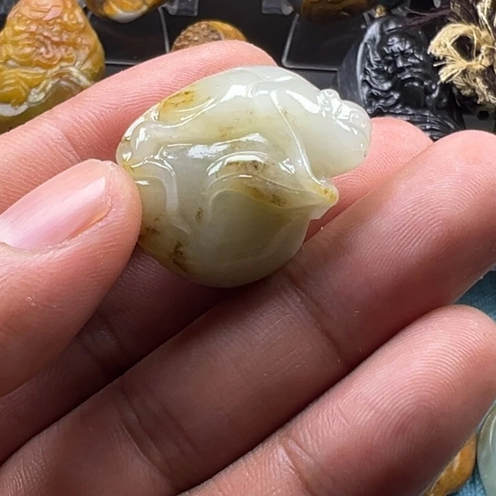 和田玉未镶嵌挂件