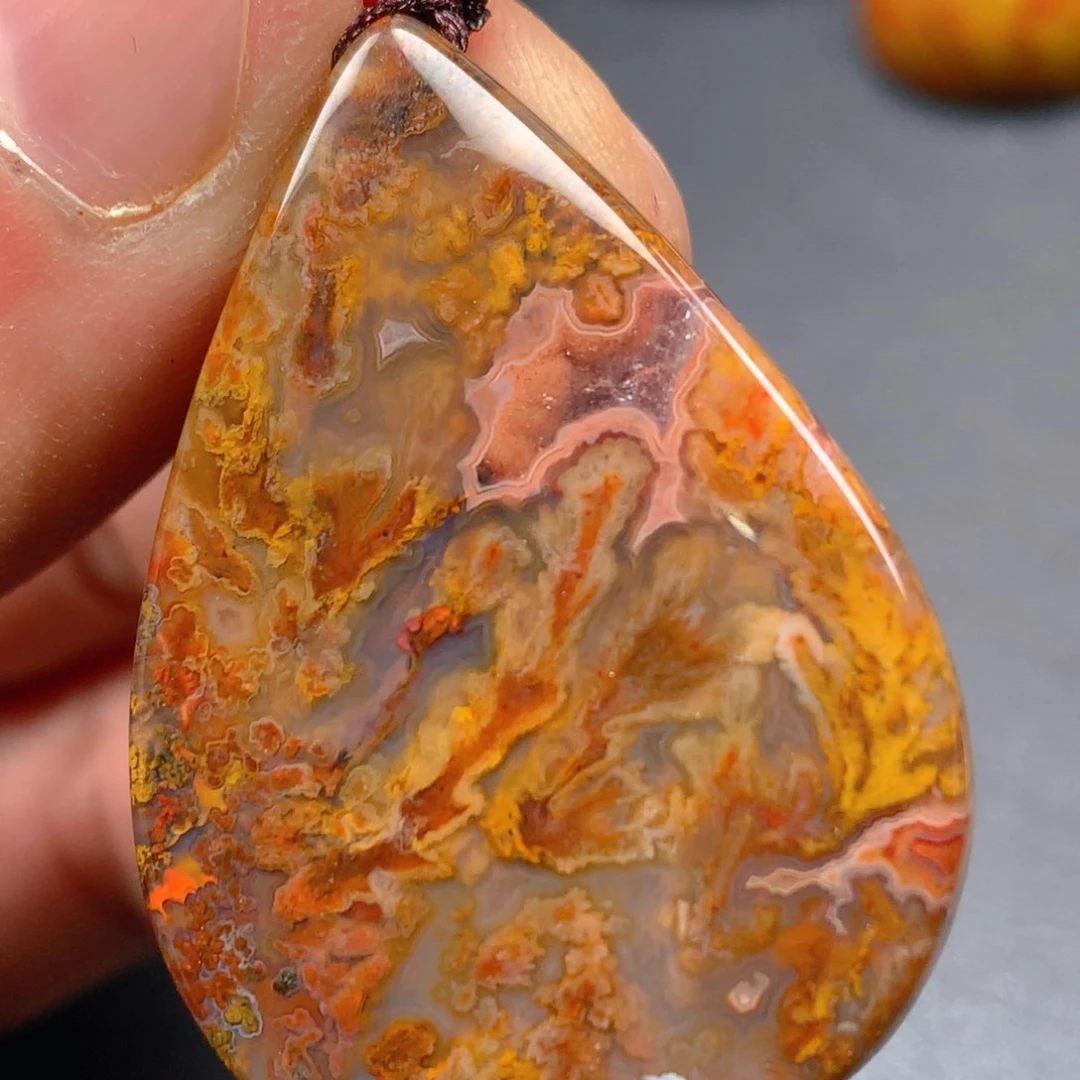 未镶嵌颈饰玛瑙/玉髓寻*