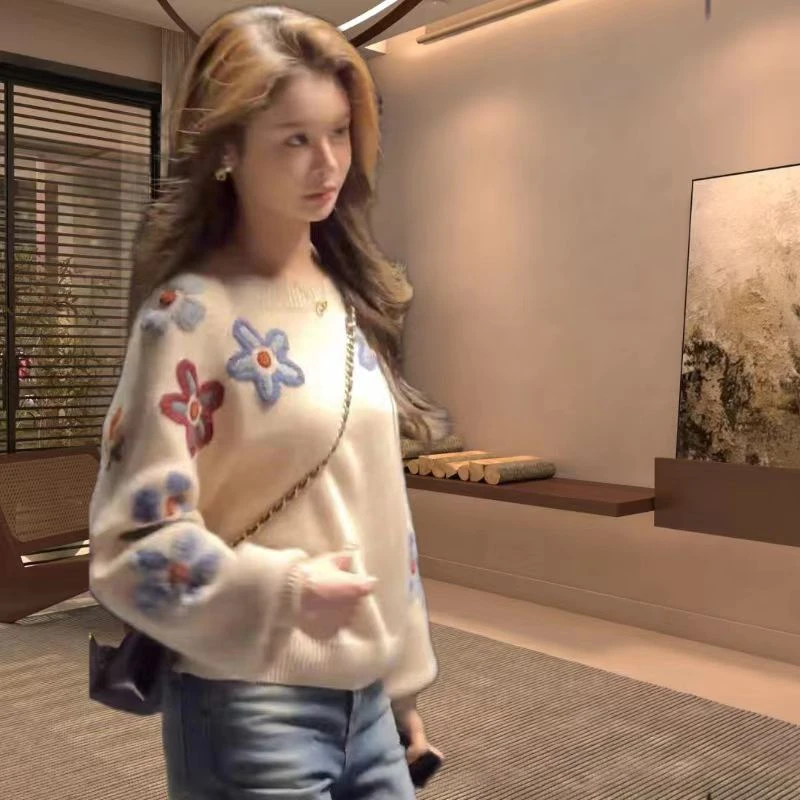 立体花朵针织衫女大码秋冬季新款慵懒风圆领毛衣显瘦百搭长袖上衣