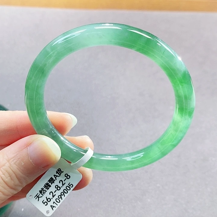 【闪购商品】未镶嵌手镯翡翠