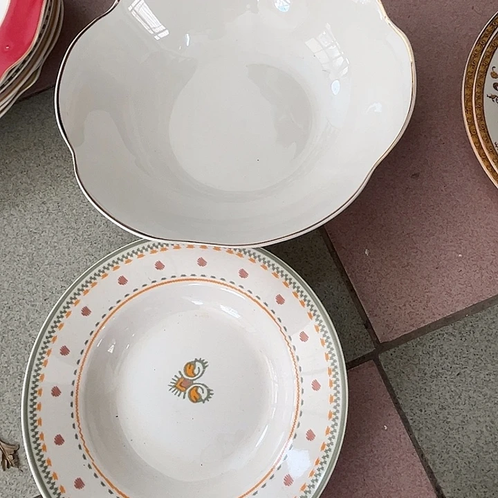 菠****新骨瓷9寸碗8寸草帽微瑕